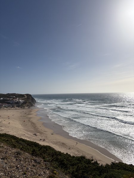 Monte Clerigo (Aljezur), Aljezur, Portugal — spot de surf, kitesurf, windsurf, wing foil (foto 1 de 3)
