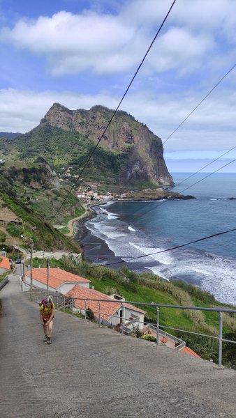 A high-angle view of Porto da Cruz bay and the surrounding coastline. — Porto da Cruz (Madeira), Machico, Portugal