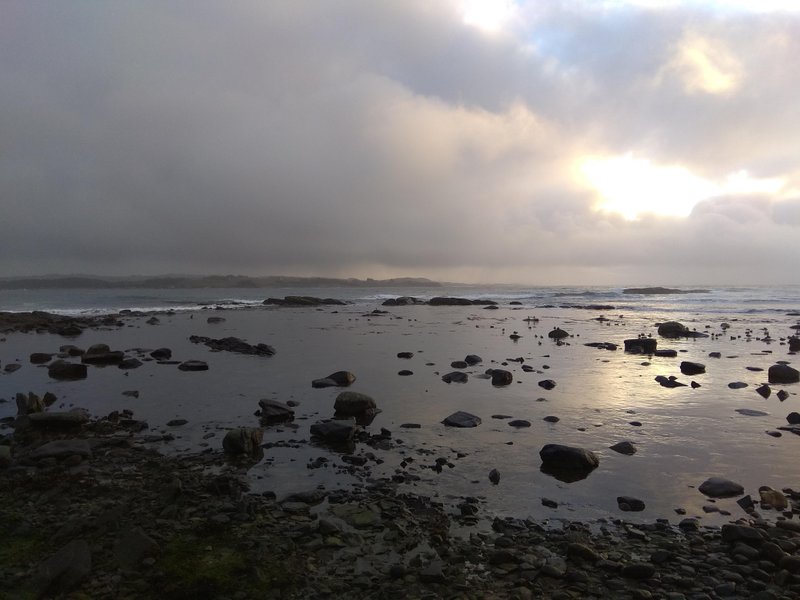 A rocky section of the coast at Solastranden under a cloudy sky. — Solastranden (Sola Coast), Sola, Norway