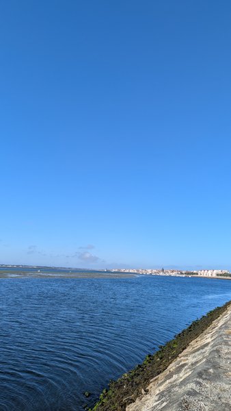 View across the Ria de Aveiro lagoon towards Costa Nova. — Costa Nova - Biarritz (Ria de Aveiro), Ílhavo, Portugal