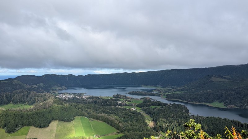 A wide panoramic view of the Sete Cidades lakes from the surrounding mountains. — Sete Cidades (São Miguel), Ponta Delgada, Portugal
