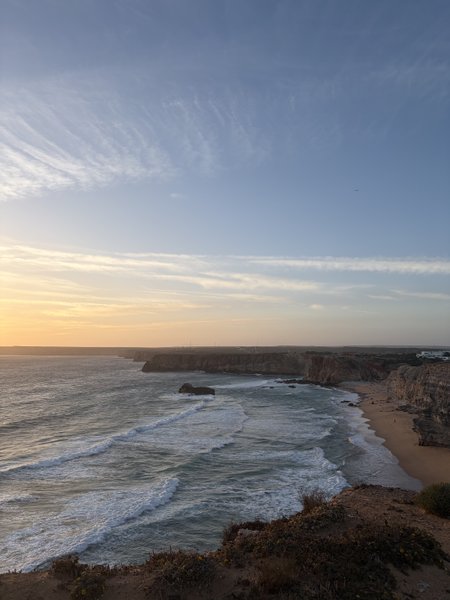 Tonel (Algarve), Sagres, Portugal — spot de kitesurf, wing foil, surf (foto 1 de 9)