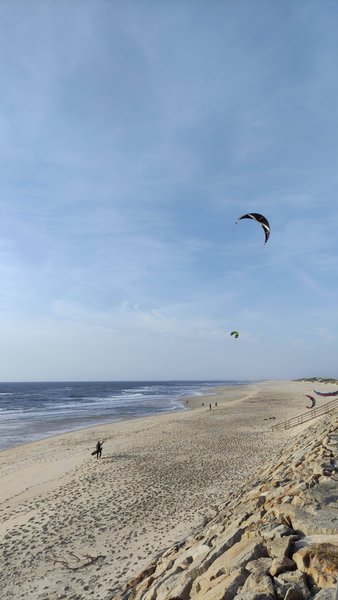 Praia da Vagueira (Region), Vagos, Portugal — Spot für Kitesurfen, Surfen, Windsurfen, Wingfoilen (Foto 1 von 9)
