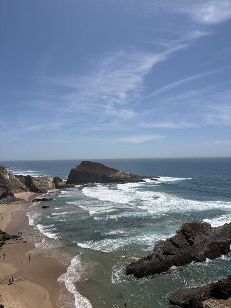 Zambujeira do Mar (Alentejo), São Teotónio, Portugal — spot de surf (foto 1 de 9)
