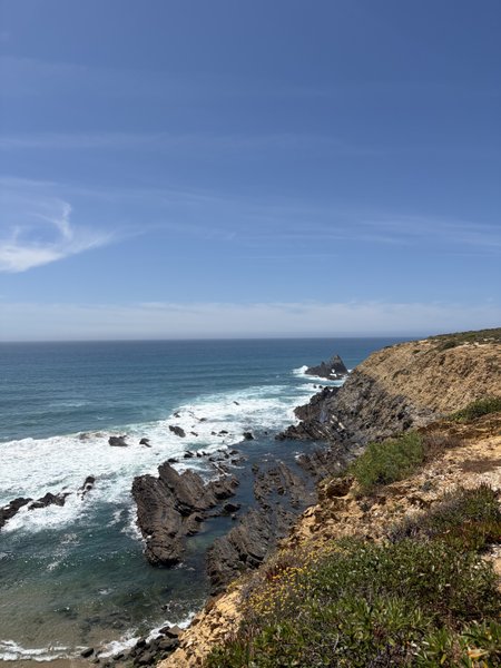Zambujeira do Mar (Alentejo), São Teotónio, Portugal — spot de surf (foto 8 de 9)